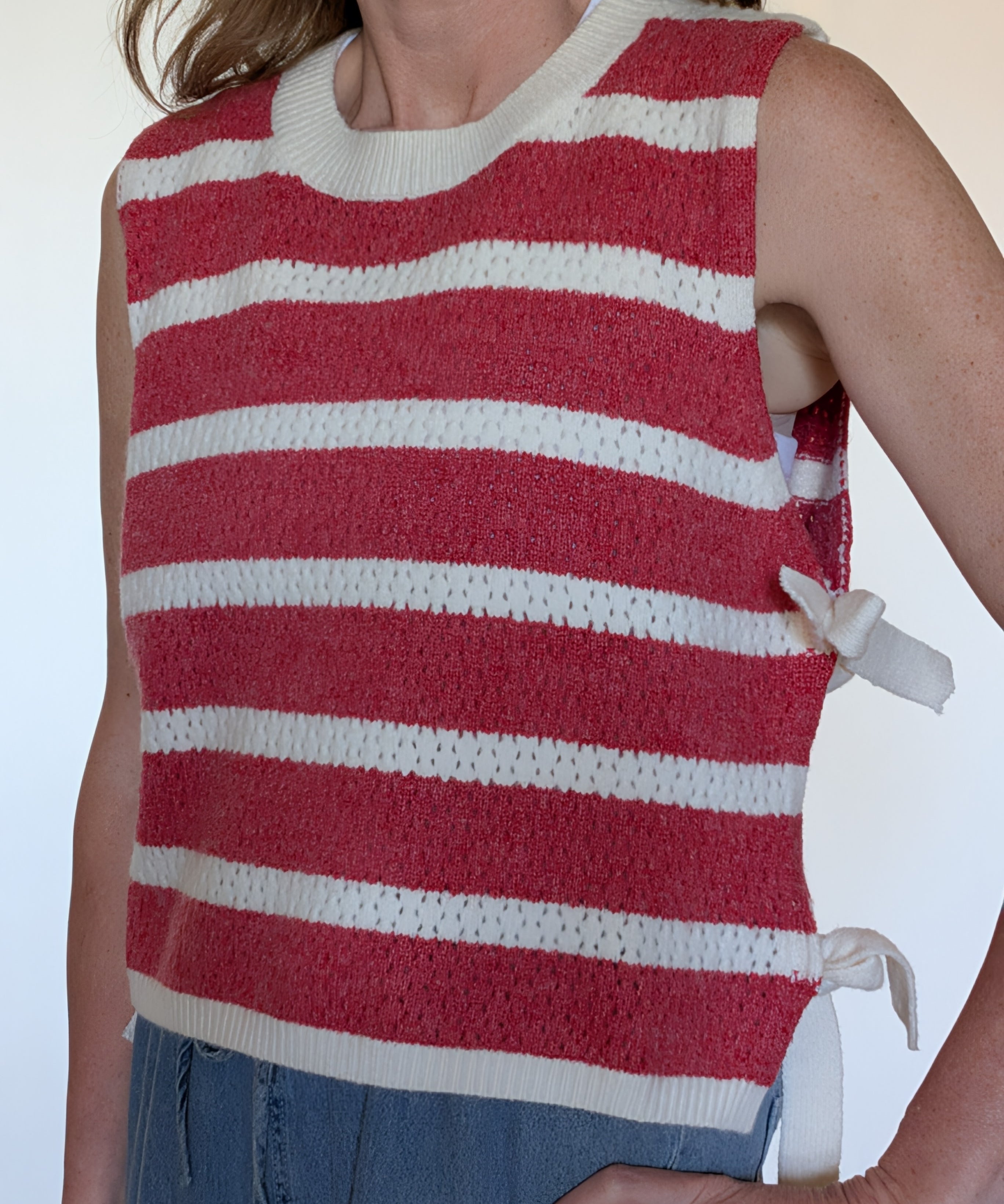 RED AND IVORY STRIPED SLEEVELESS KNIT TANK