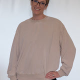 JENESIS TWELVE MINERAL WASHED CREW SWEATSHIRT - TAUPE/PINK