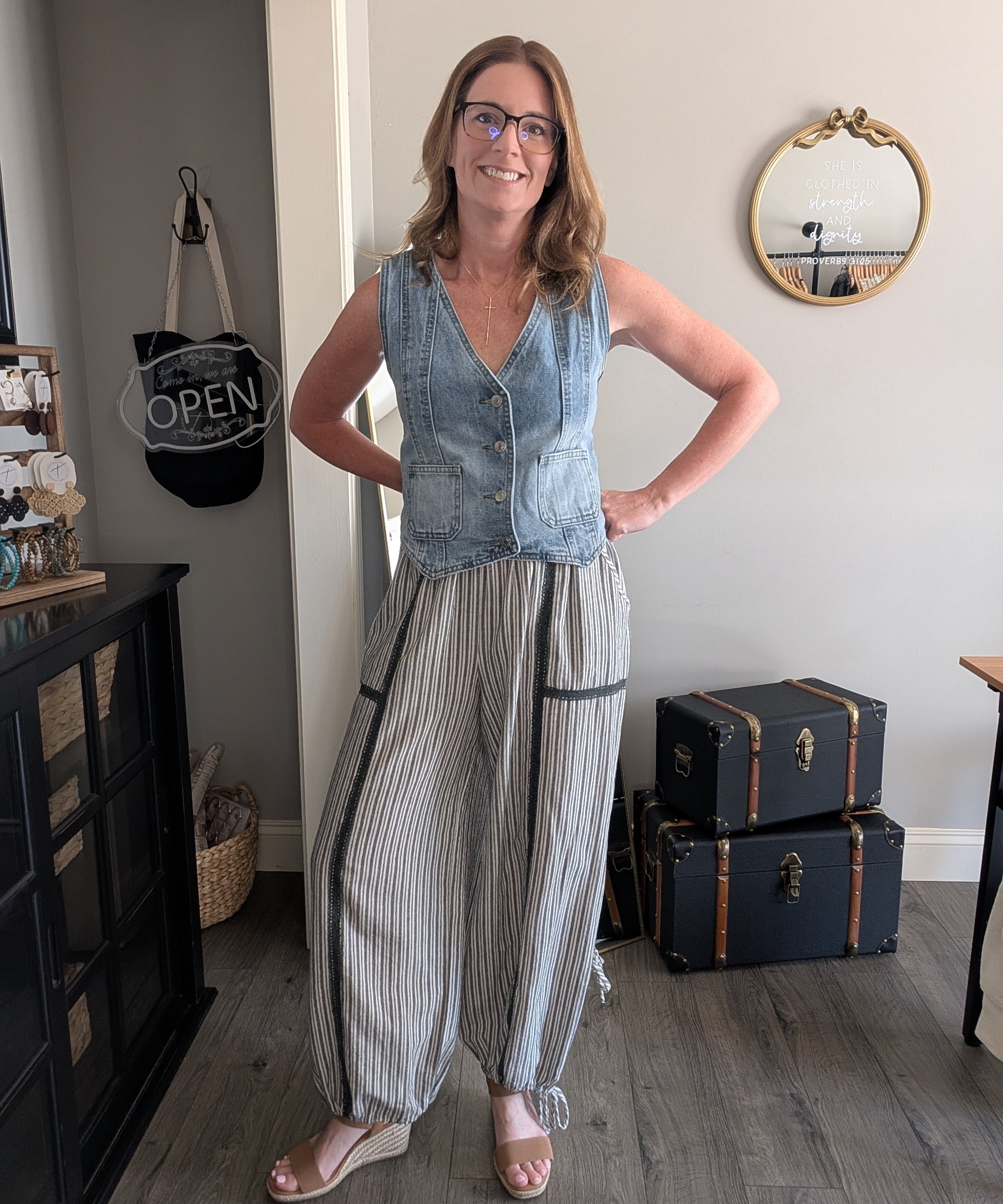 LIGHTWEIGHT STRIPE PANTS